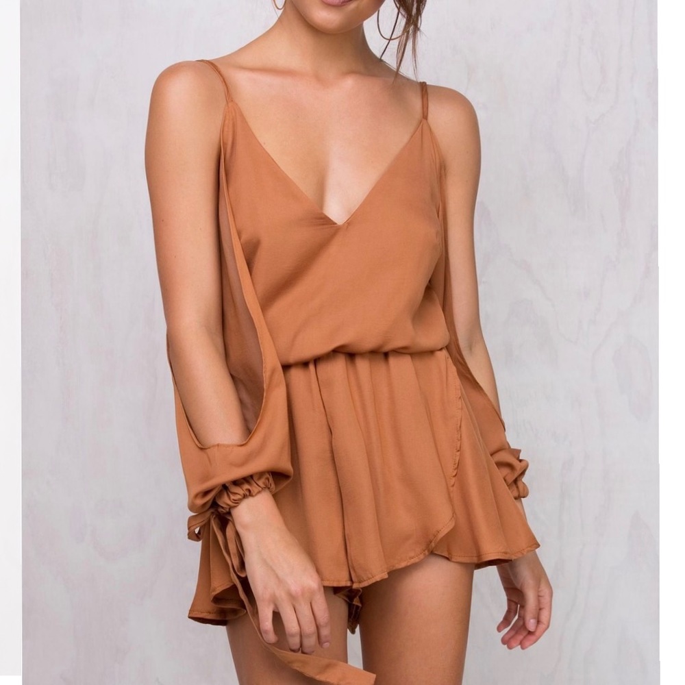 Cold shoulder playsuit romper